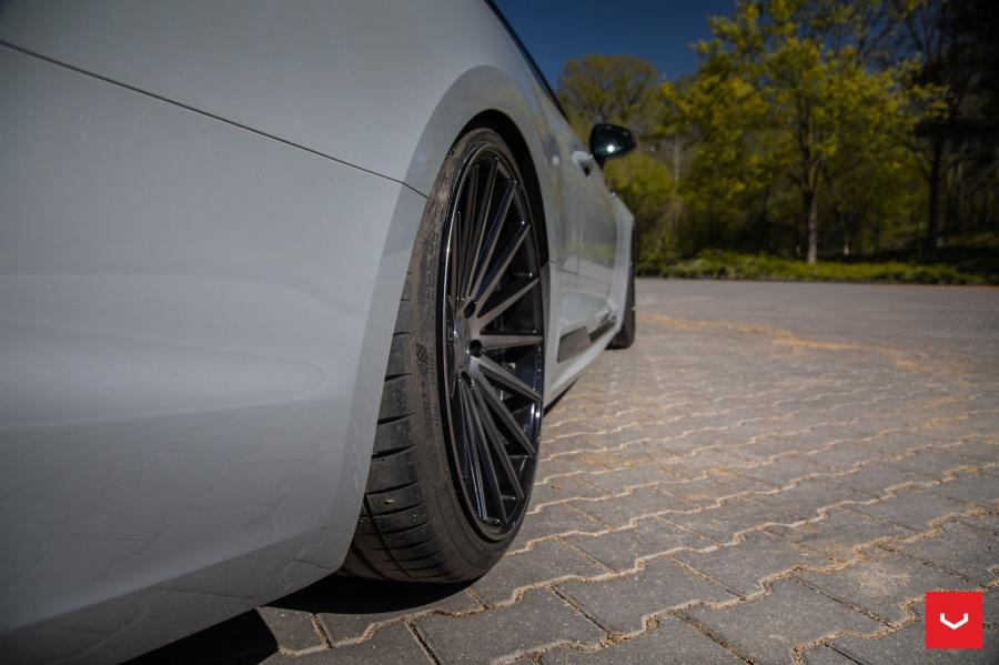 Детали экстерьера Audi RS5 Coupe on Vossen Wheels (VFS-2) 2019 года  (фото 20 из 33)